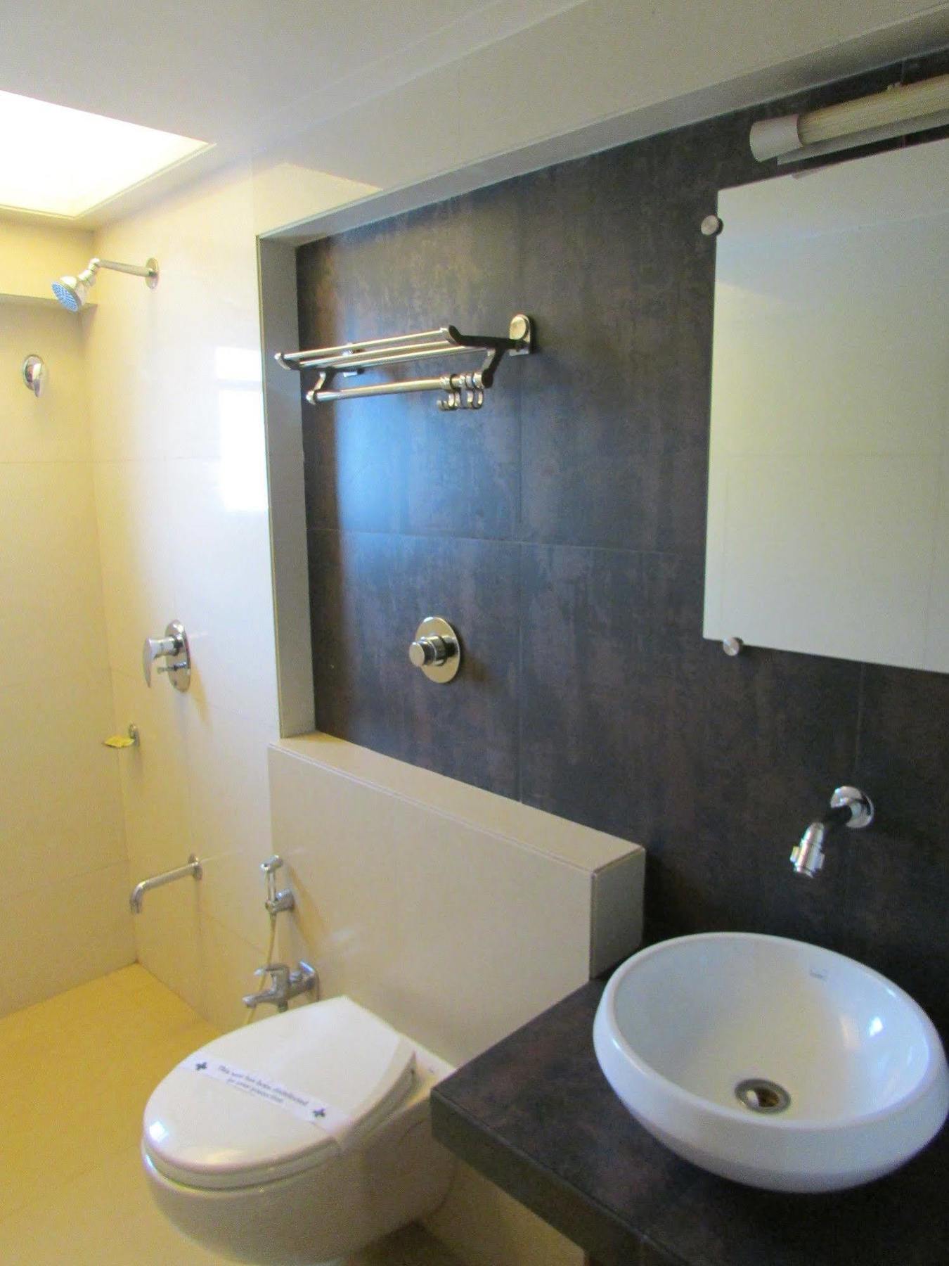 Hotel Mourya Residency Тхане Экстерьер фото
